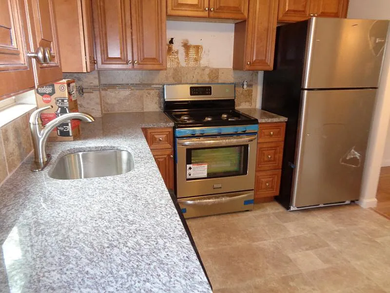 2 bed, 1000 sqft, $2,595 — Photo 2