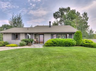 888 Coal Pit Rd, Corvallis, MT 59828