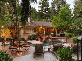 1138 Coldwater Canyon Dr, Beverly Hills, CA 90210