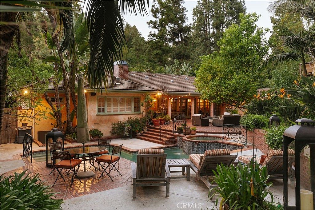 1138 Coldwater Canyon Dr, Beverly Hills — photo 1