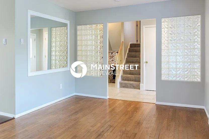 35311 Downing Ave — Photo 2
