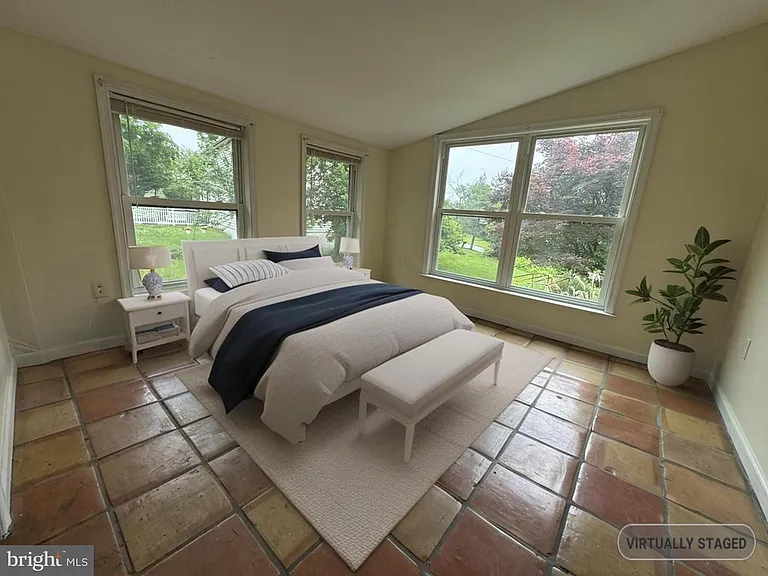 1327 Kepler Rd — Photo 9