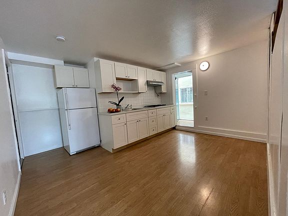 5th image of 916 Southgate Ave #A