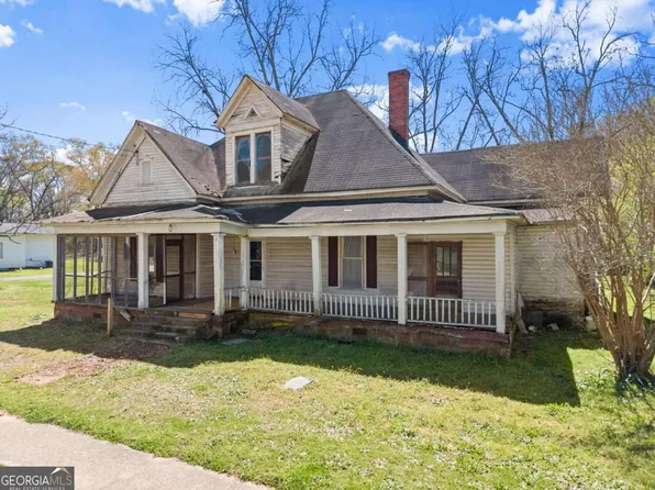 2001 Broad St, Statham, GA 30666