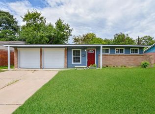 3706 Westhampton Dr, Houston, TX 77045