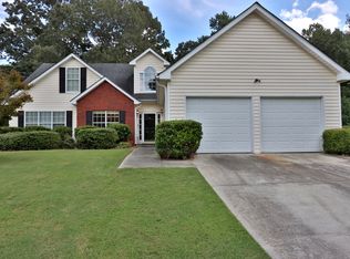 7349 Club Crest Dr, Flowery Branch, GA 30542