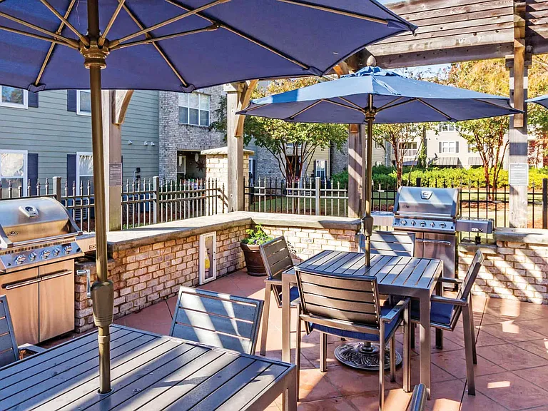 Carolina Point Apartments — Photo 9