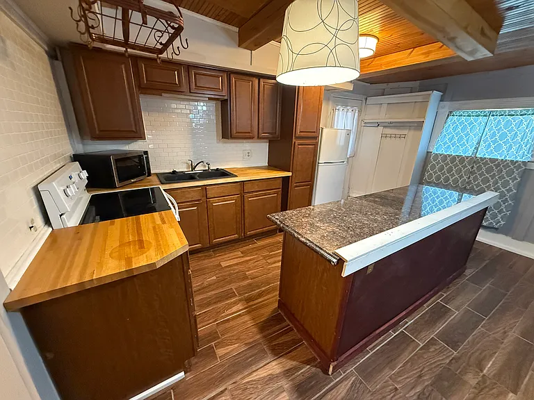 929 Franklin St #5 — Photo 9