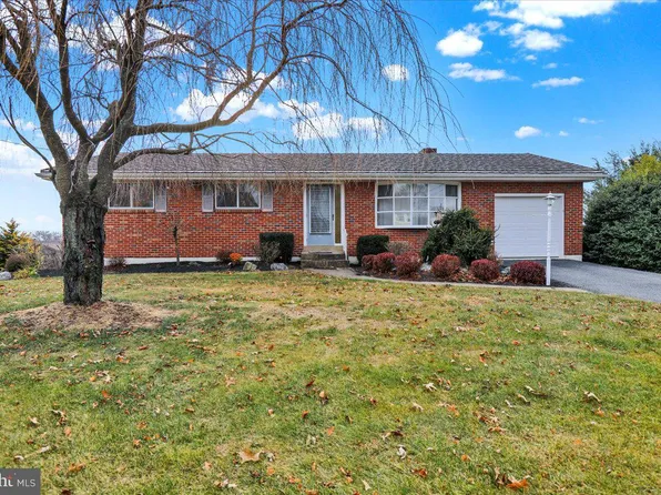1013 Kercher Ave, Leesport, PA 19533