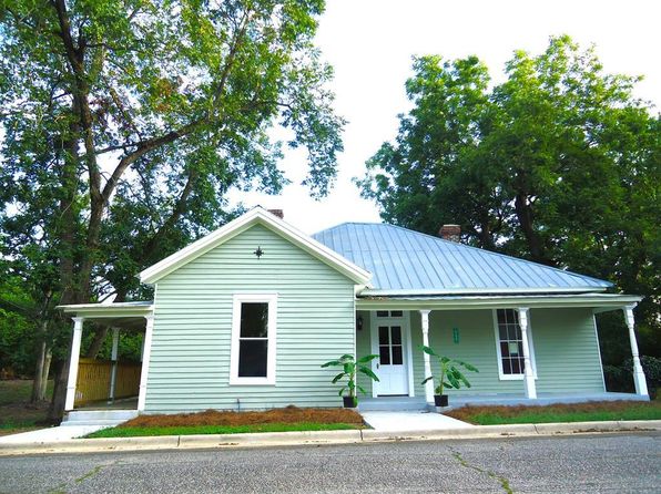 233 E 5th Ave, Buena Vista, GA 31803