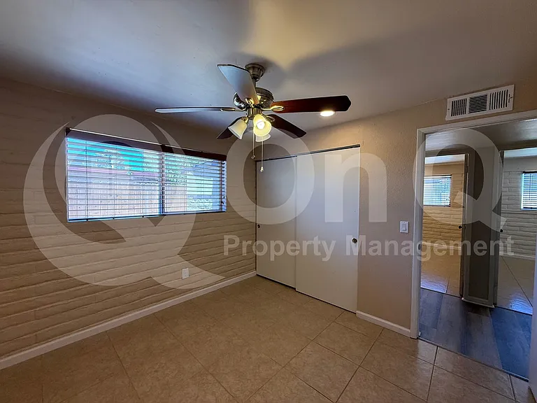 8601 E Calle Bolivar — Photo 24
