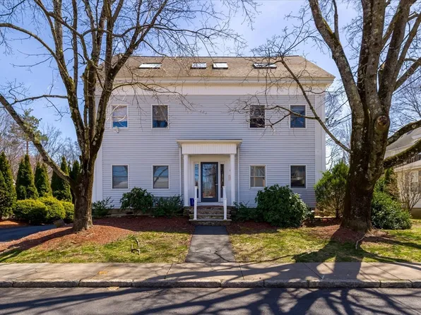 14 Grove St APT 5, Westborough, MA 01581