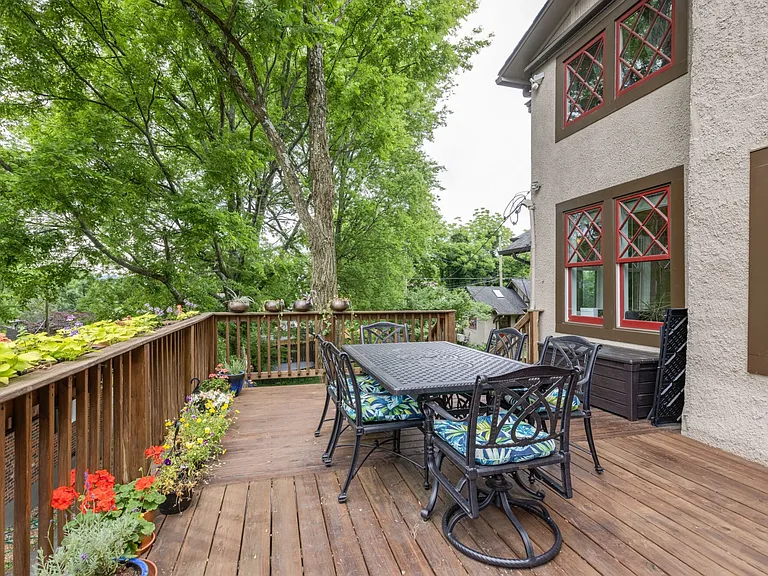 1715 Cedar Ln — Photo 22