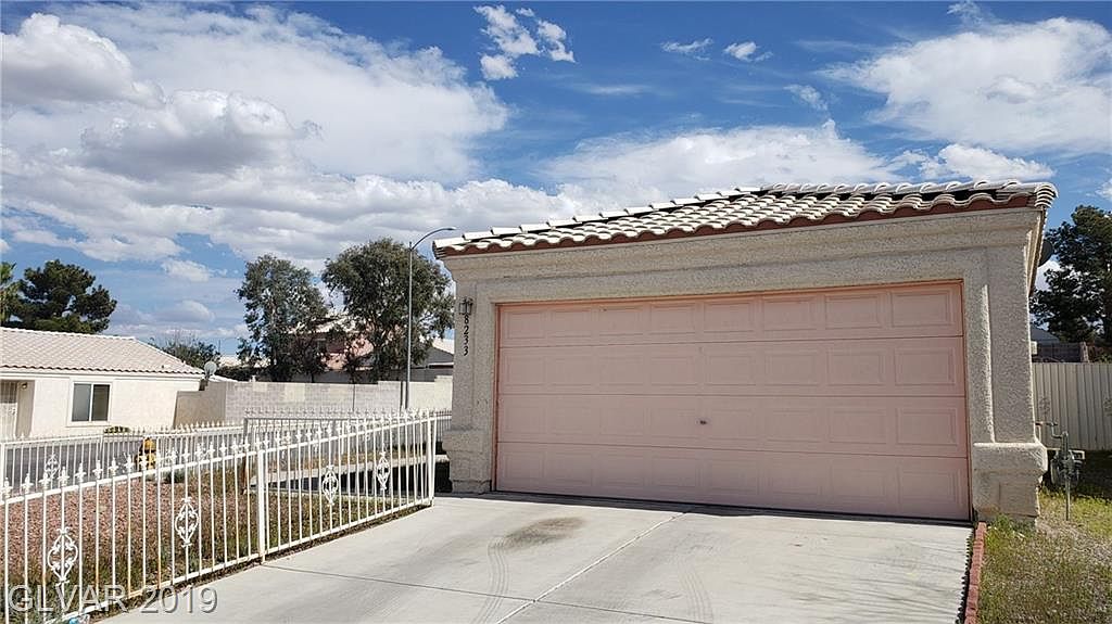 8233 Cimarron Ridge Dr, Las Vegas, NV 89128 | Zillow