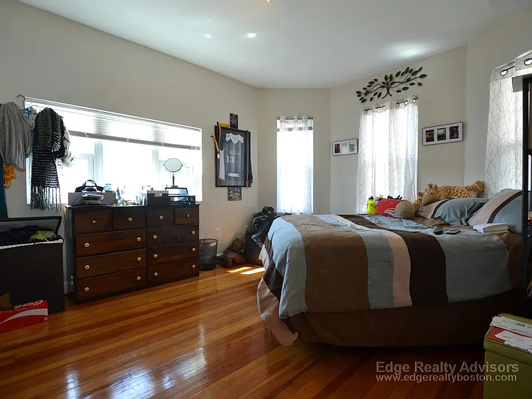 15 Litchfield St #2 — Photo 5