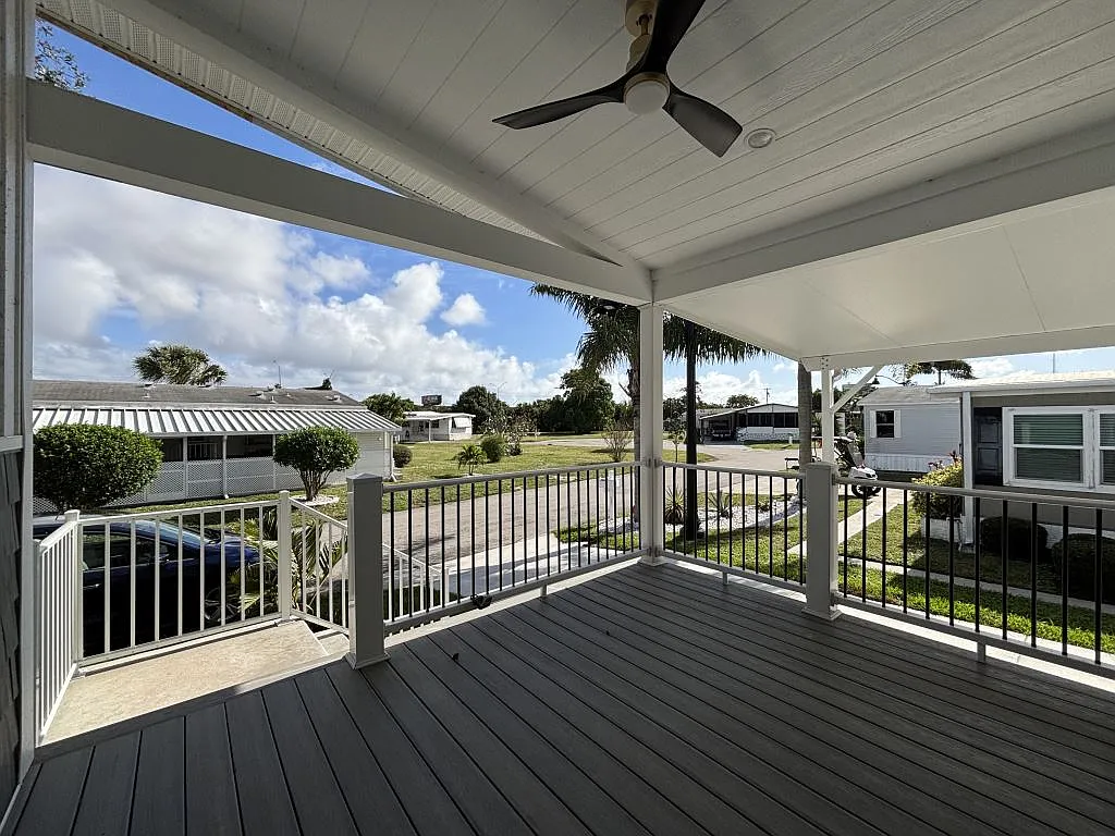 2 bed, 2.0 bath, 1408 sqft, $1,949 — Photo 4