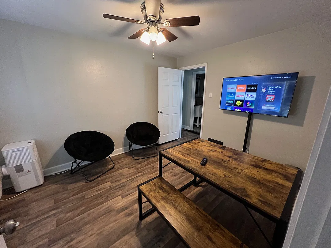 Furnished 3-Bedroom House in Steubenville, OH — Photo 3