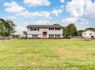 156 Middletown Rd, Waterford, NY 12188