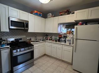 8211 S Saginaw Ave, Chicago, IL 60617