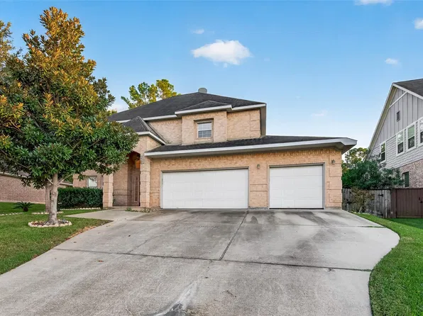 211 April Waters Dr W, Montgomery, TX 77356