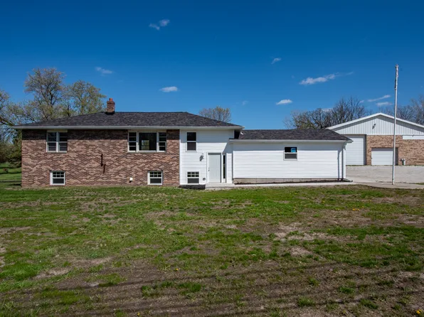 40929 N Green Bay Rd, Beach Park, IL 60099