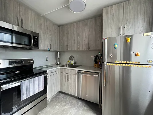 Rented by AZ REALTY NYC LLC | media 15