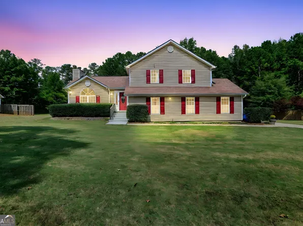 104 Huntington Ct, Newnan, GA 30265