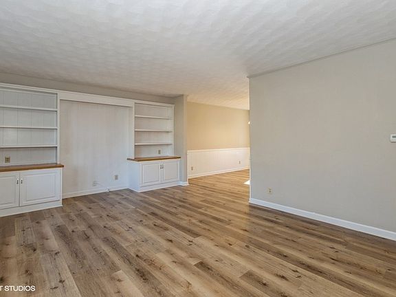 2nd image of 703 Lincoln St