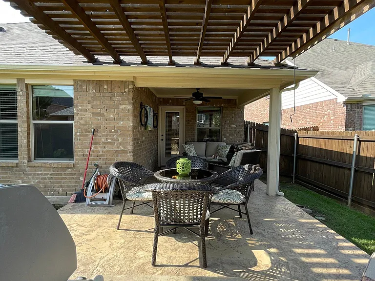 2625 Frances Ln — Photo 34