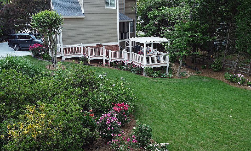 2nd image of 4815 Hopeton Dr
