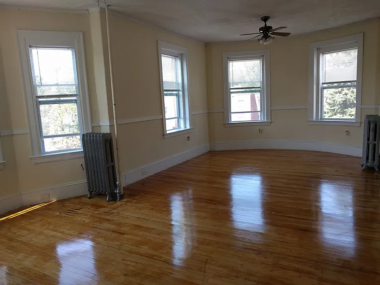 82 Elm St #6 — Photo 9