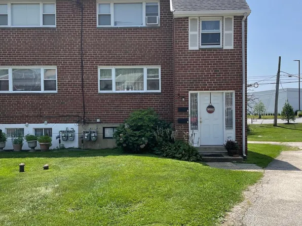 521 Donna Cir, Broomall, PA 19008