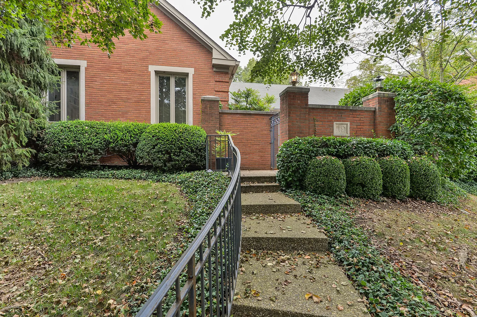 19 Brownsboro Hill Rd photo 1