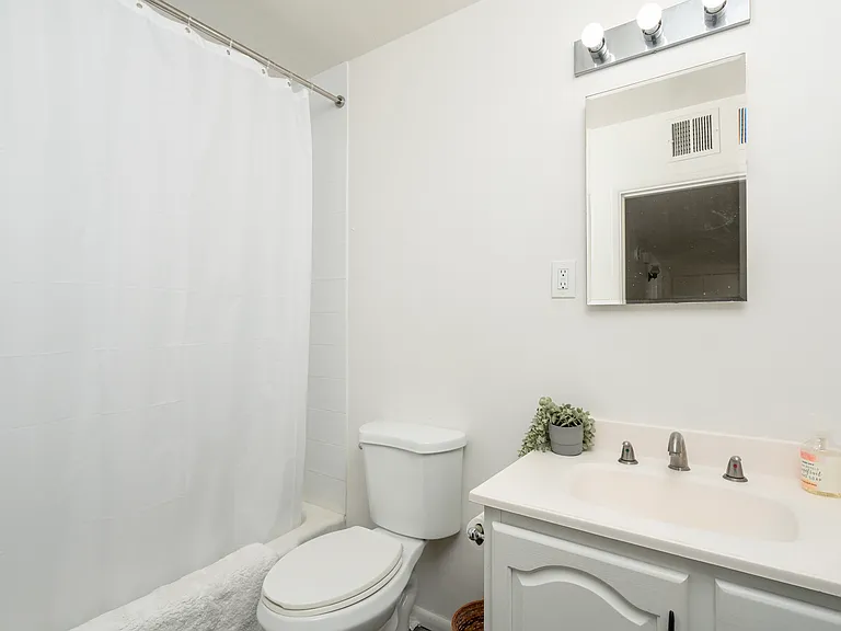 1609 S Parkside Dr — Photo 12