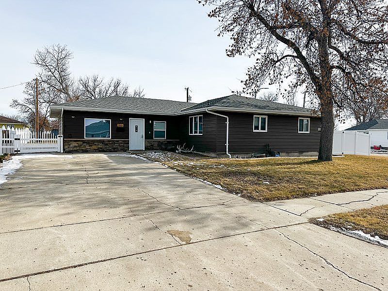 402 14th Ave W, Williston, ND 58801 Zillow