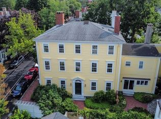 2 Fruit St, Newburyport, MA 01950
