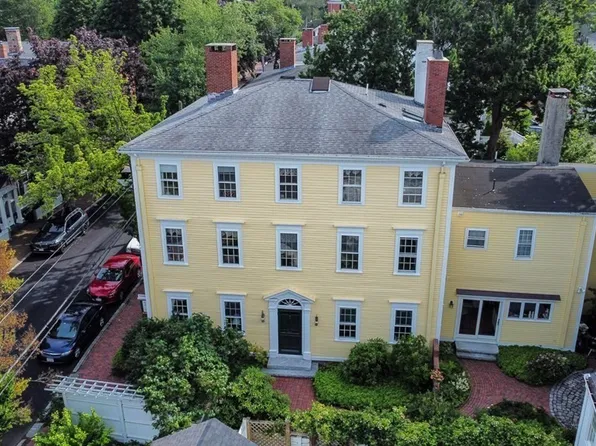 2 Fruit St, Newburyport, MA 01950