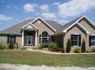 5013 Free Silver Rd, Philpot, KY 42366