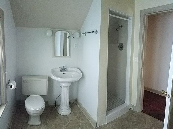 2nd floor bathroom
