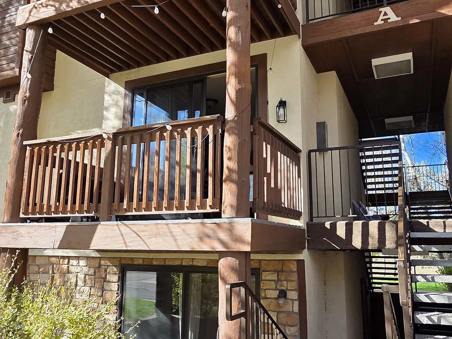 1600 Pinebrook Blvd — Photo 1