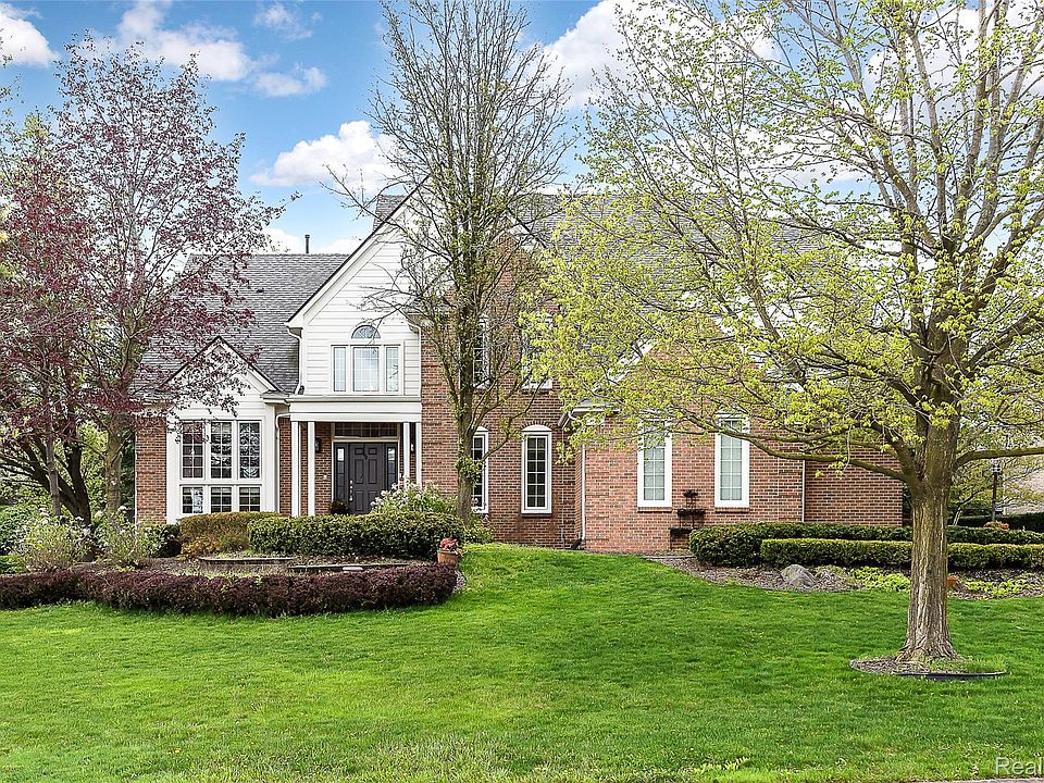 1st image of 17350 Rolling Woods Cir