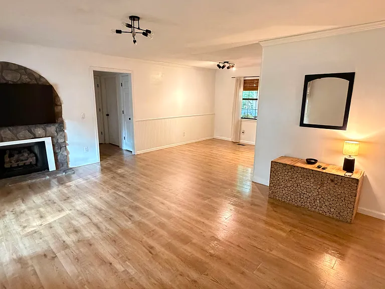5105 Hunter Village Dr — Photo 5