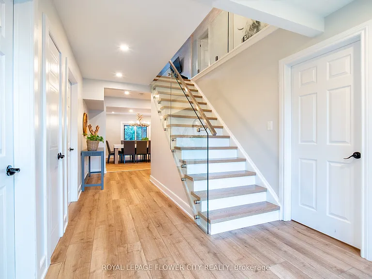 734 Mountain Rd — Photo 6