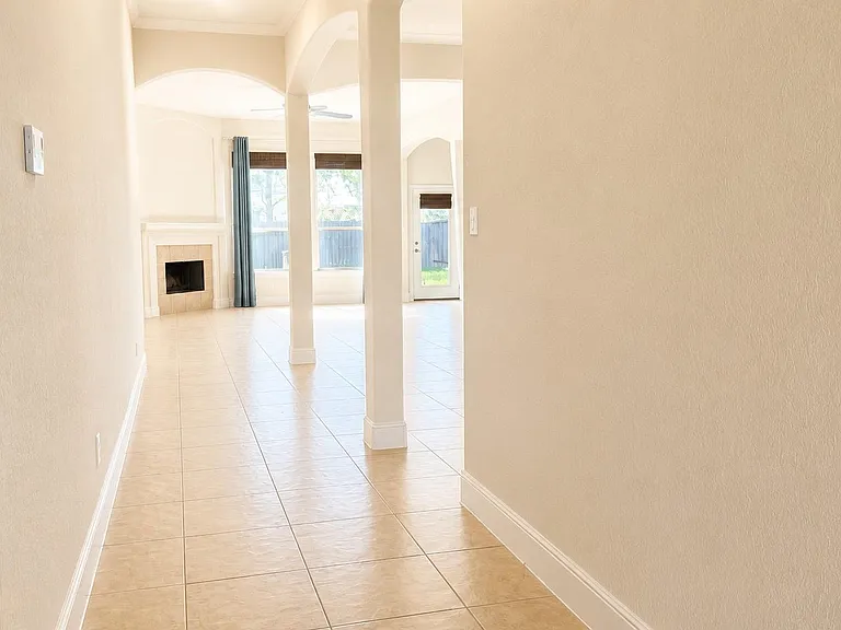 99 E Lasting Spring Cir — Photo 3