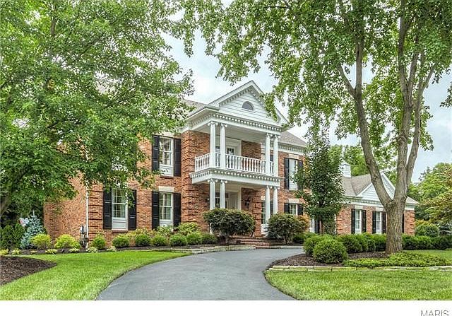 1st image of 958 Arlington Oaks Ter