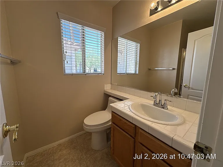 122 McLaren St — Photo 12