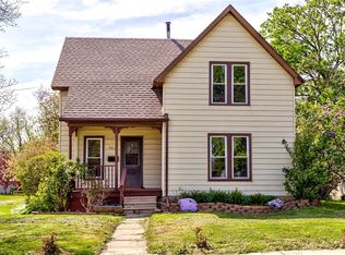 502 8th St, Nevada, IA 50201
