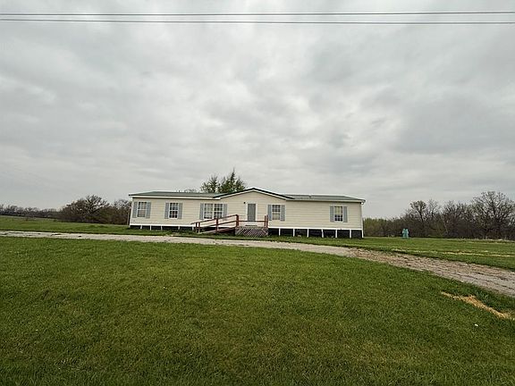 2nd image of 16007 Oval Ave