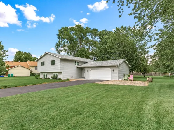 6672 Dawn Way, Inver Grove Heights, MN 55076