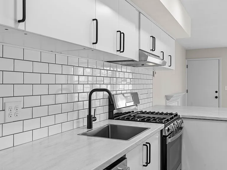 4705 France Ave S — Photo 14